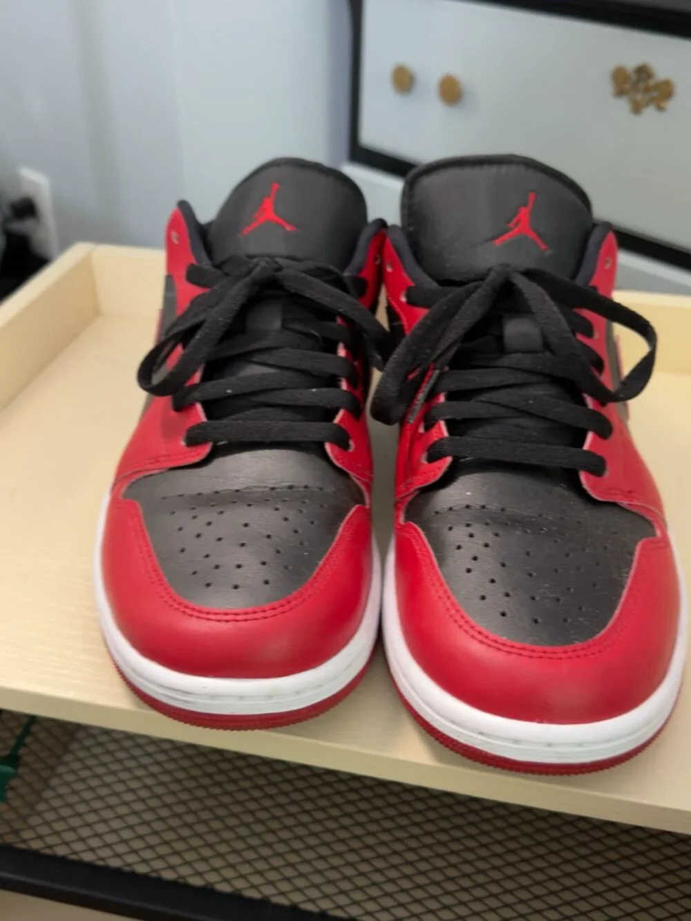 Air Jordan 1 Low Reverse Bred Sz 10.5 Red Black